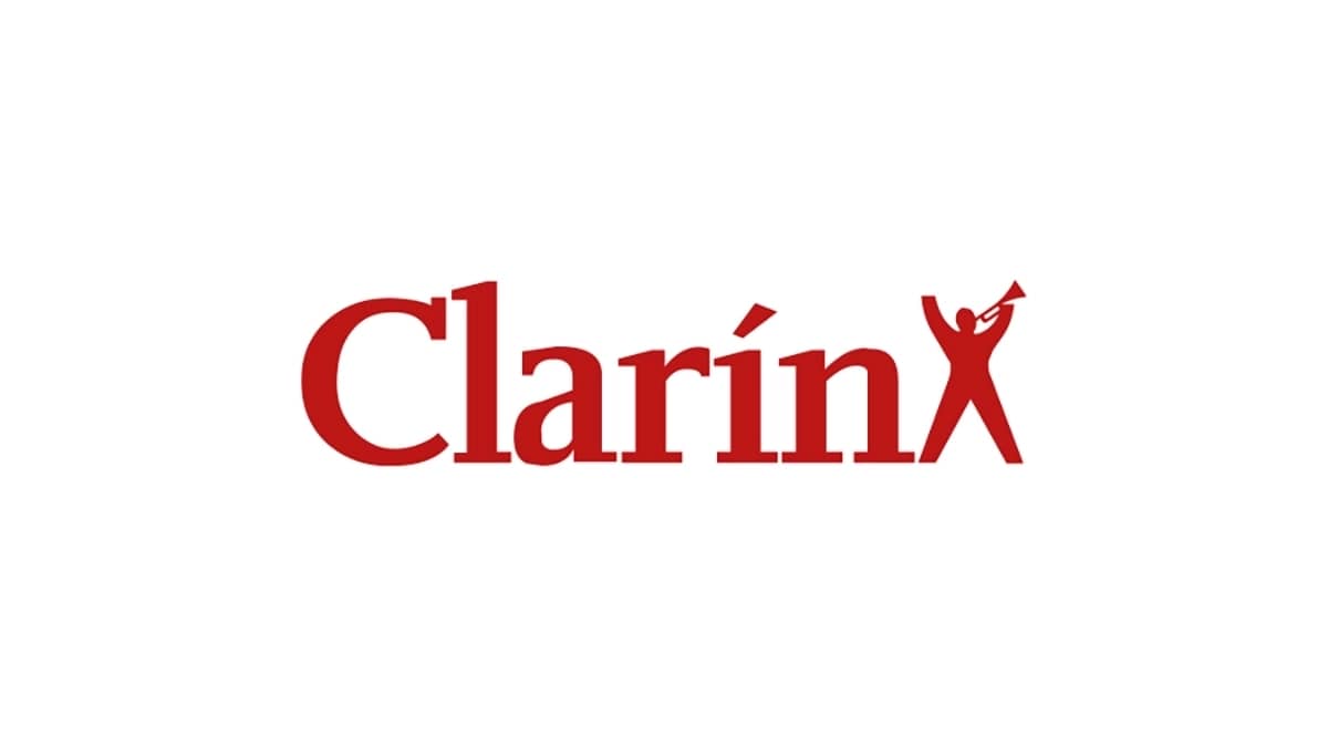 Cómo Publicar en Diario Clarín Publicar licitaciones y avisos legales en Diario Clarín es rápido y sencillo con nuestro servicio especializado. Pasos para Publicar: Envía el texto exacto de tu aviso en foto o escrito. Indica la fecha deseada para la publicación. Recibe un presupuesto detallado en minutos. Formas de Pago: Tarjetas de crédito y débito. Transferencias bancarias. Efectivo. Billeteras virtuales como Mercado Pago. Entrega de Ejemplares: Te entregamos el ejemplar de Diario Clarín publicado, listo para presentar en tu expediente. Puedes retirarlo en nuestras oficinas en Tucumán 1506, CABA, Oficina 201, o solicitar envío a domicilio. Contacto: Teléfono: (011) 5263-9642 WhatsApp: +54 9 11 3608-1561 Correo: comercial@publicarlicitaciones.com Confía en nuestra trayectoria y seriedad para gestionar tus publicaciones en Diario Clarín de forma eficiente y segura. ¡Consultanos hoy mismo!